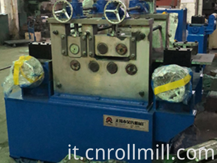 Seven Roller Leveling Machine1